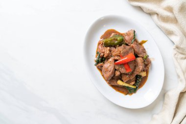 Ördekli Kızarmış Kara Biber - Asya usulü