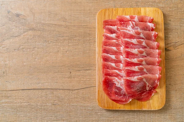 taze doğranmış domuz eti.