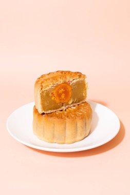 Çin ay pastası durian ve yumurta sarısı aromalı.