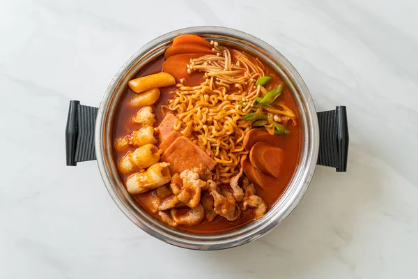 Budae Jjigae Budaejjigae Army Stew Army Base Stew Loaded Kimchi — Stock Photo, Image