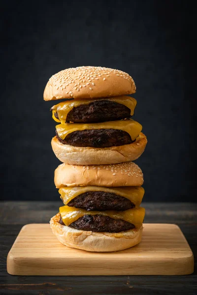 Hamburger Nebo Hovězí Burgery Sýrem Nezdravé Jídlo — Stock fotografie