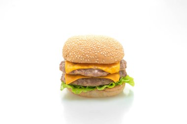 Beyaz arka planda peynirli domuz burger veya domuz burger.