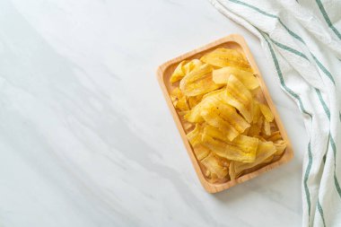 Çıtır muz cipsi. Kızarmış ya da dilimlenmiş muz.