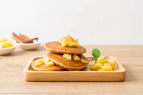 Apple Pancake Apple Crepe Cinnamon Powder — Stock Photo, Image