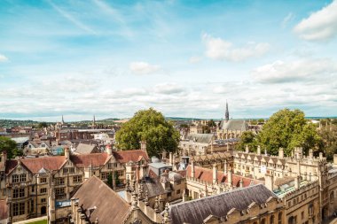Oxford City 'nin ana caddesinin yüksek açılı görüntüsü, Birleşik Krallık.