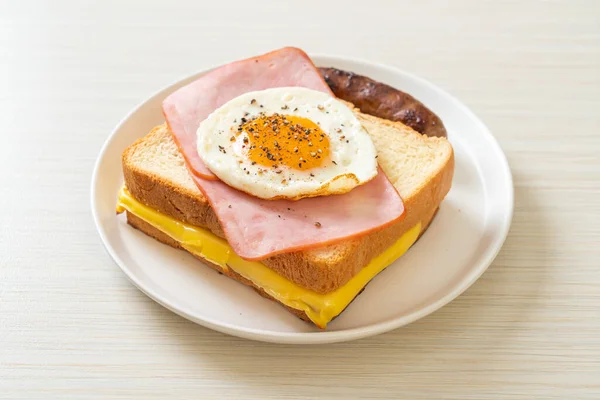 Homemade Bread Toasted Cheese Topped Ham Fried Egg Pork Sausage — Stock Photo, Image