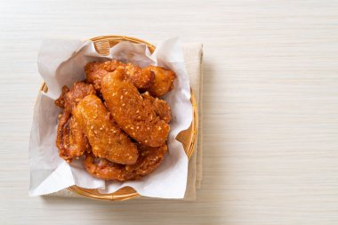 Tayland usulü susamlı kızarmış muz.