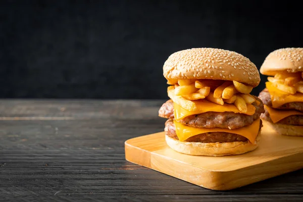 Hambúrguer Porco Hambúrguer Porco Com Queijo Batatas Fritas — Fotografia de Stock