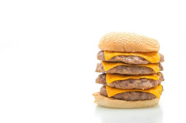 Beyaz arka planda peynirli domuz burger veya domuz burger.