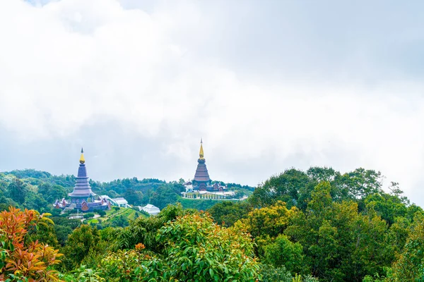 Památník Pagoda Doi Národní Park Inthanon Oblačným Nebem Chiang Mai — Stock fotografie