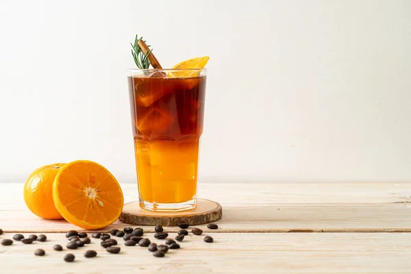 Verre Café Noir Américain Glacé Une Couche Jus Orange Citron — Photo