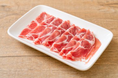 taze doğranmış domuz eti.