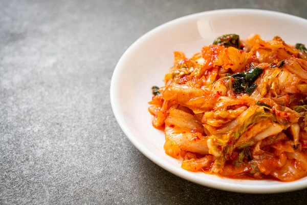 Tabakta kimçi lahanası - Kore geleneksel yemek tarzı