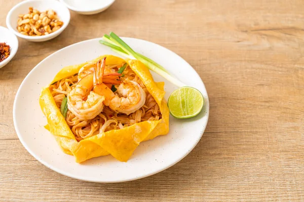 Thai Stir Fried Noodles Shrimps Egg Wrap Pad Thai Thai — Stock Photo, Image