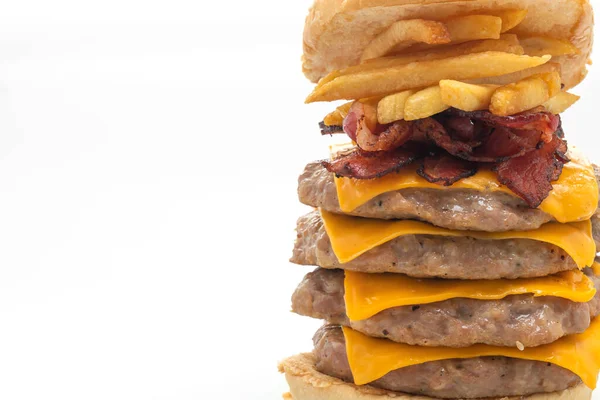 Beyaz Arka Planda Peynirli Domuz Burger Pastırma Patates Kızartması — Stok fotoğraf