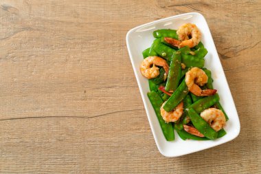 Karidesli Kızarmış Yeşil Bezelye Ev Yapımı Yemek Stili