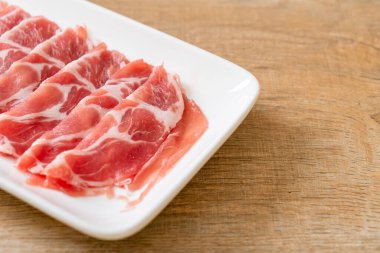 taze doğranmış domuz eti.