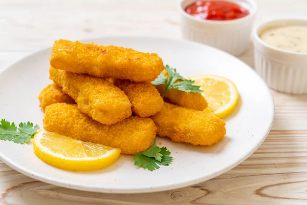 Gebratene Fischstäbchen Oder Pommes Frites Fisch Mit Sauce — Stockfoto