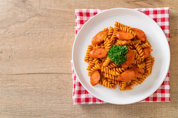 Spiraal Spirali Pasta Met Tomatensaus Worst Italiaanse Keuken — Stockfoto