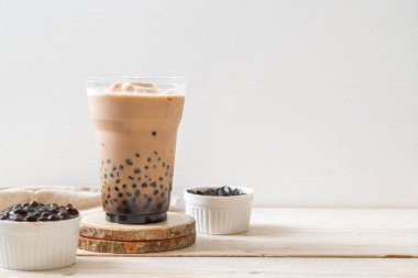 Kabarcıklı Tayvan sütlü çayı - popüler Asya içeceği