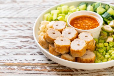 Vietnam domuz köftesi ve sebze paketleri (Nam-Neaung veya Nham Due) - Vietnam geleneksel yemek kültürü