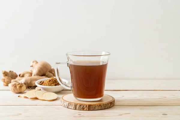 Heißes Und Süßes Ingwersaftglas Mit Ingwerwurzeln Gesundes Getränk — Stockfoto