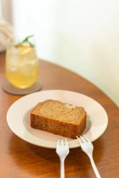 Pastel Plátano Plato Restaurante Cafetería Punto Enfoque Selectivo Suave — Foto de Stock