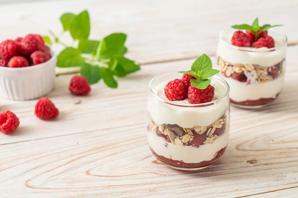 Frambuesa Fresca Yogur Con Granola Estilo Comida Saludable — Foto de Stock