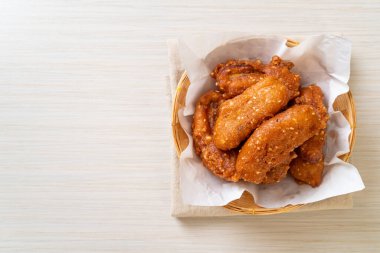 Tayland usulü susamlı kızarmış muz.