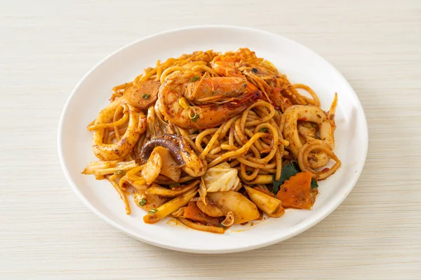 Rör Stekt Tom Yum Skaldjur Torkad Spaghetti Fusion Mat Stil — Stockfoto