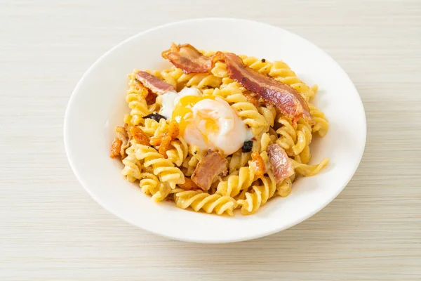 Carbonara Fusilli Pasta Spicy Bacon Italian Food Style — Stock Photo, Image