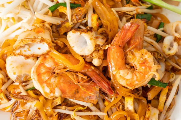 Pad Thai Seafood Mexer Macarrão Frito Com Camarões Lula Polvo — Fotografia de Stock