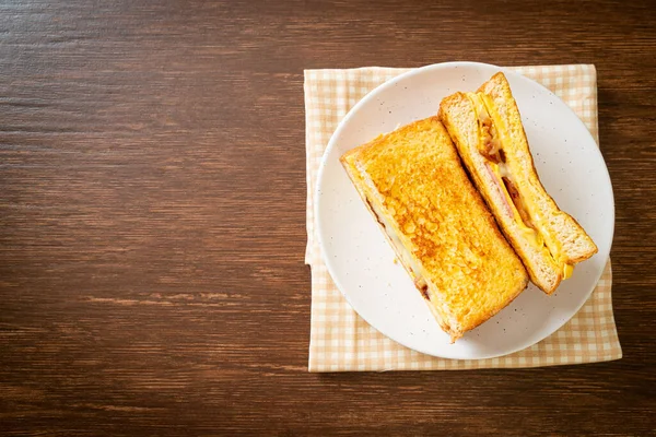 Homemade French Toast Ham Bacon Cheese Sandwich Egg — Stock Photo, Image