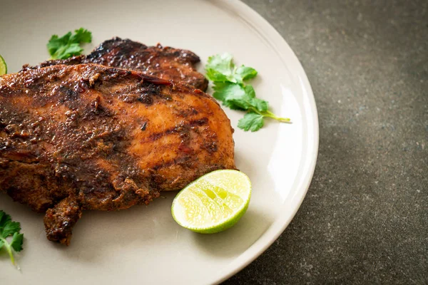 Spicy Grilled Jamaican Jerk Chicken Jamaican Food Style — Stok Foto