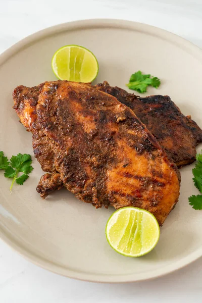 Spicy Grilled Jamaican Jerk Chicken Jamaican Food Style — Stock Photo, Image