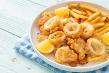 Kalamar - kızarmış kalamar ya da patates kızartmalı ahtapot.