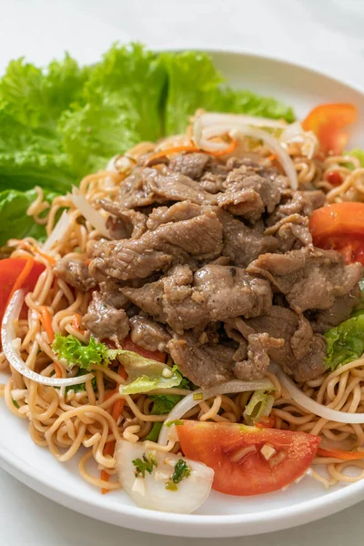 Instant Noodle Spicy Salad Pork White Plate Asian Food Style — Stock Photo, Image