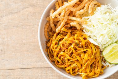 Çin Yunnan Eriştesi ya da Kwa Meng - Asya yemek tarzı