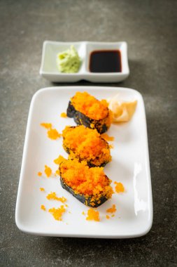 Ebiko Suşi ya da Karides Yumurtalı Suşi - Japon yemek tarzı