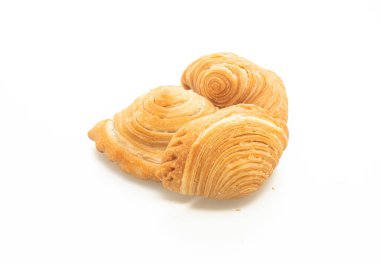 Köri böreği beyaz arkaplanda izole edildi