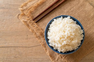 Tayland yaseminli beyaz pirinç kasesi.