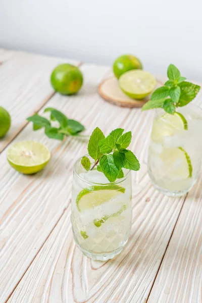 Soda Lima Helada Con Menta Bebida Refrescante — Foto de Stock