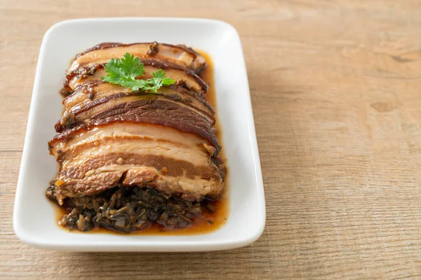 Mei Cai Kou Rou Або Steam Belly Pork Swatow Mustard — стокове фото