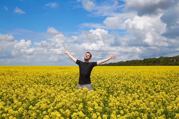 Young Man Raise His Hands Sky — Stock Photo, Image