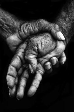 Zor iş tarafından işaretlenmiş eller