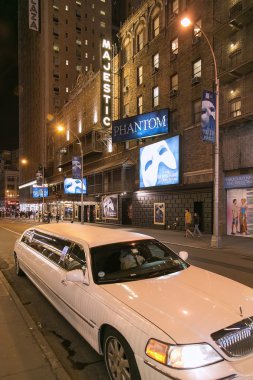 Majestic tiyatro, Batı 44 cadde gece atış