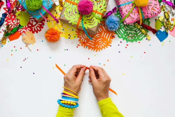 Preparation for the holiday. Gifts wrapped in colorful paper. — Stock Photo, Image