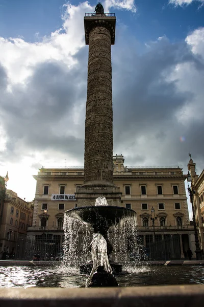 Coluna Marco Aurélio Vitória Roma Itália Piazza Colonna — Fotografia de Stock