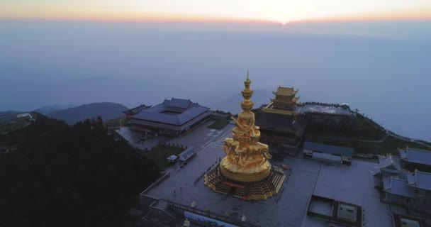 Sunrise at Golden Summit of Mount Emei — Stock Video