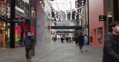 Chengdu 'da sessiz bir sokak.